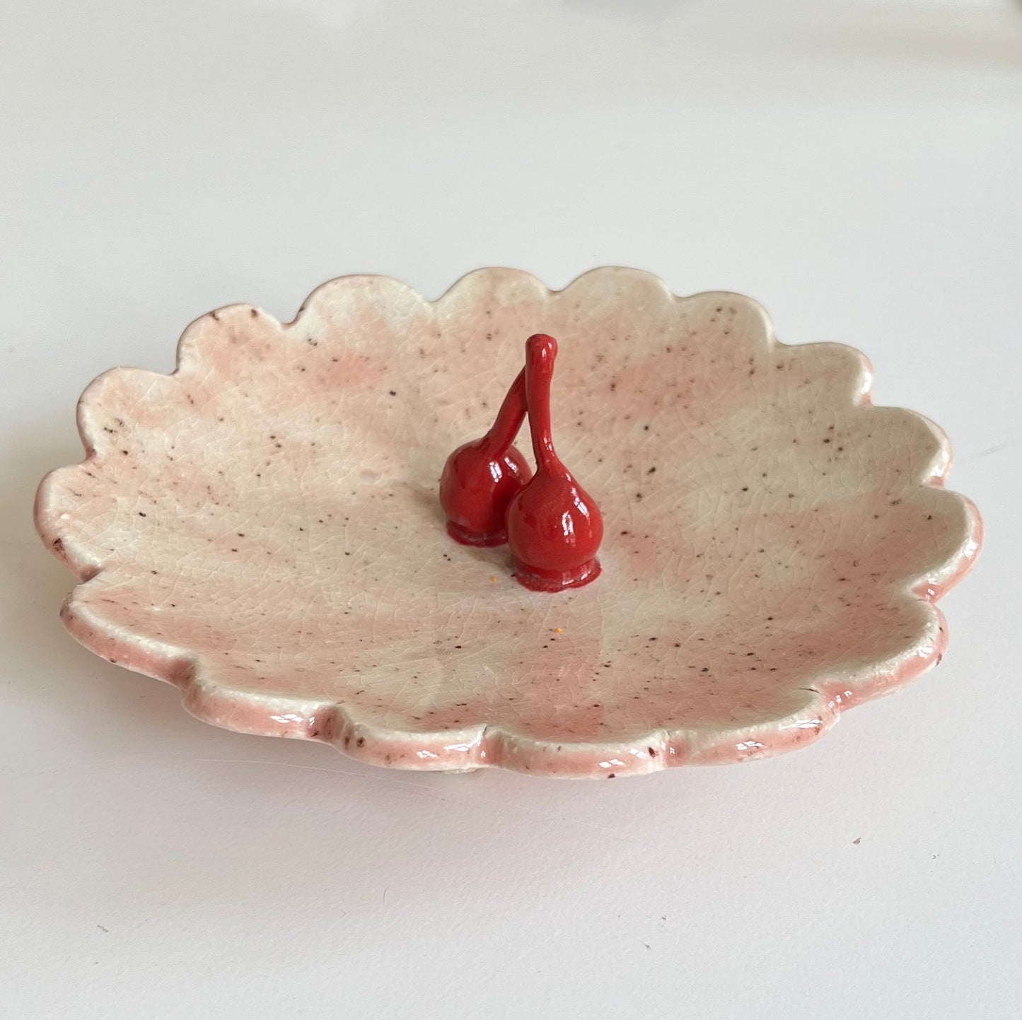 Kaalund Keramik -
Fad ‘Kirsebær’