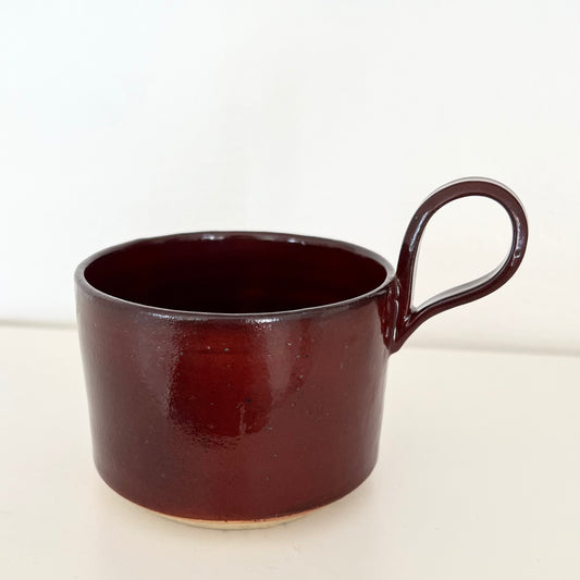 Efterårets hotteste trendfarve er burgundy også kaldet bordeaux. Koppen fås i tre farver.