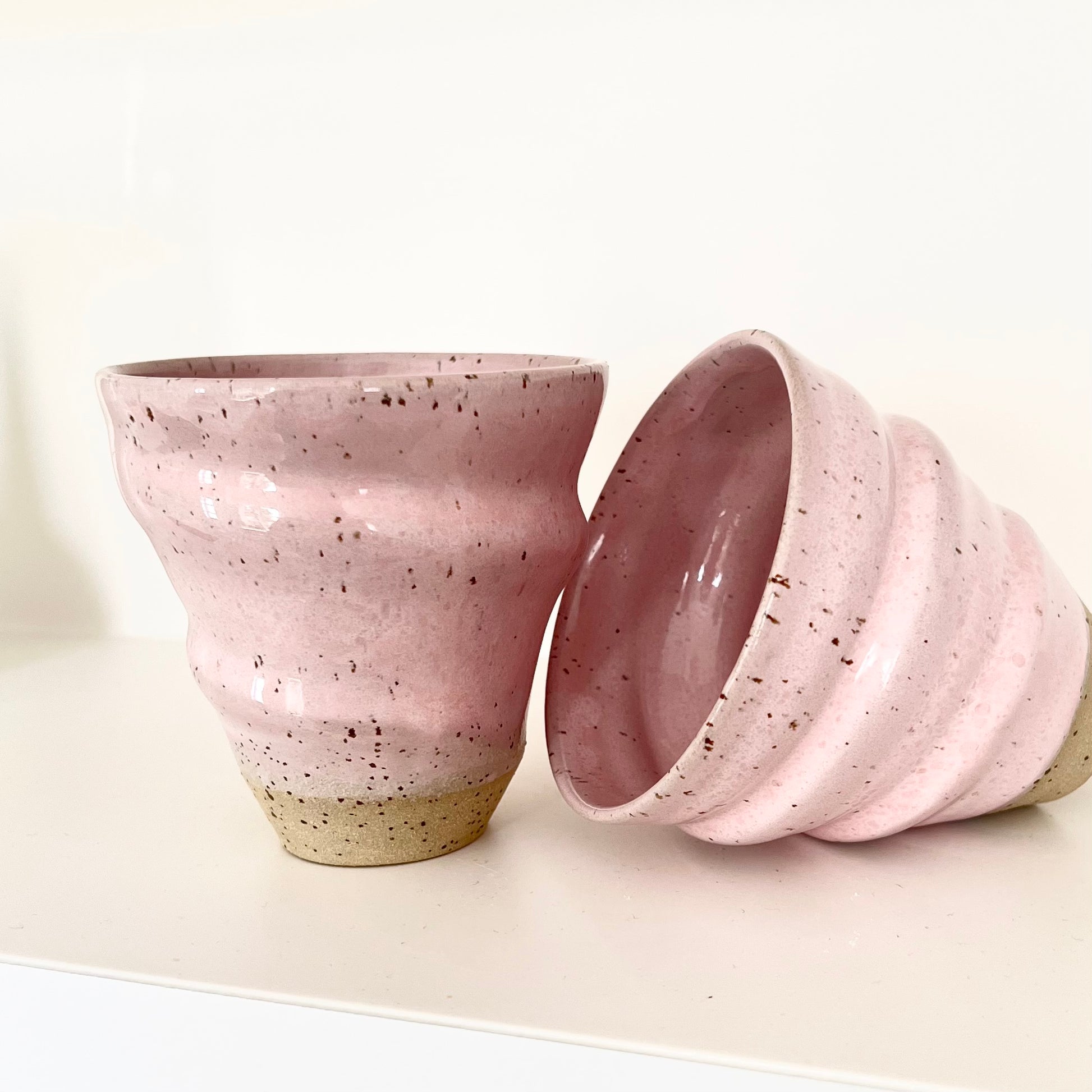 Swiwl krus ‘Ella’ er perfekt til kophylden og når du vil invitere en sød veninde til kaffe.  