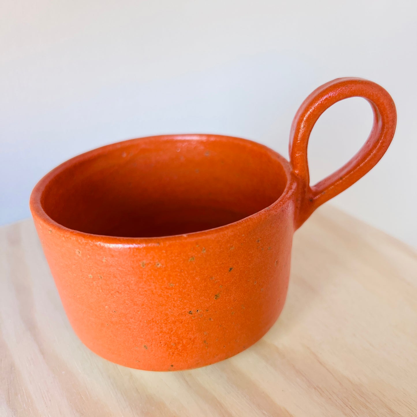 Håndlavet keramik kop | Stella Orange | Kaalund Keramik